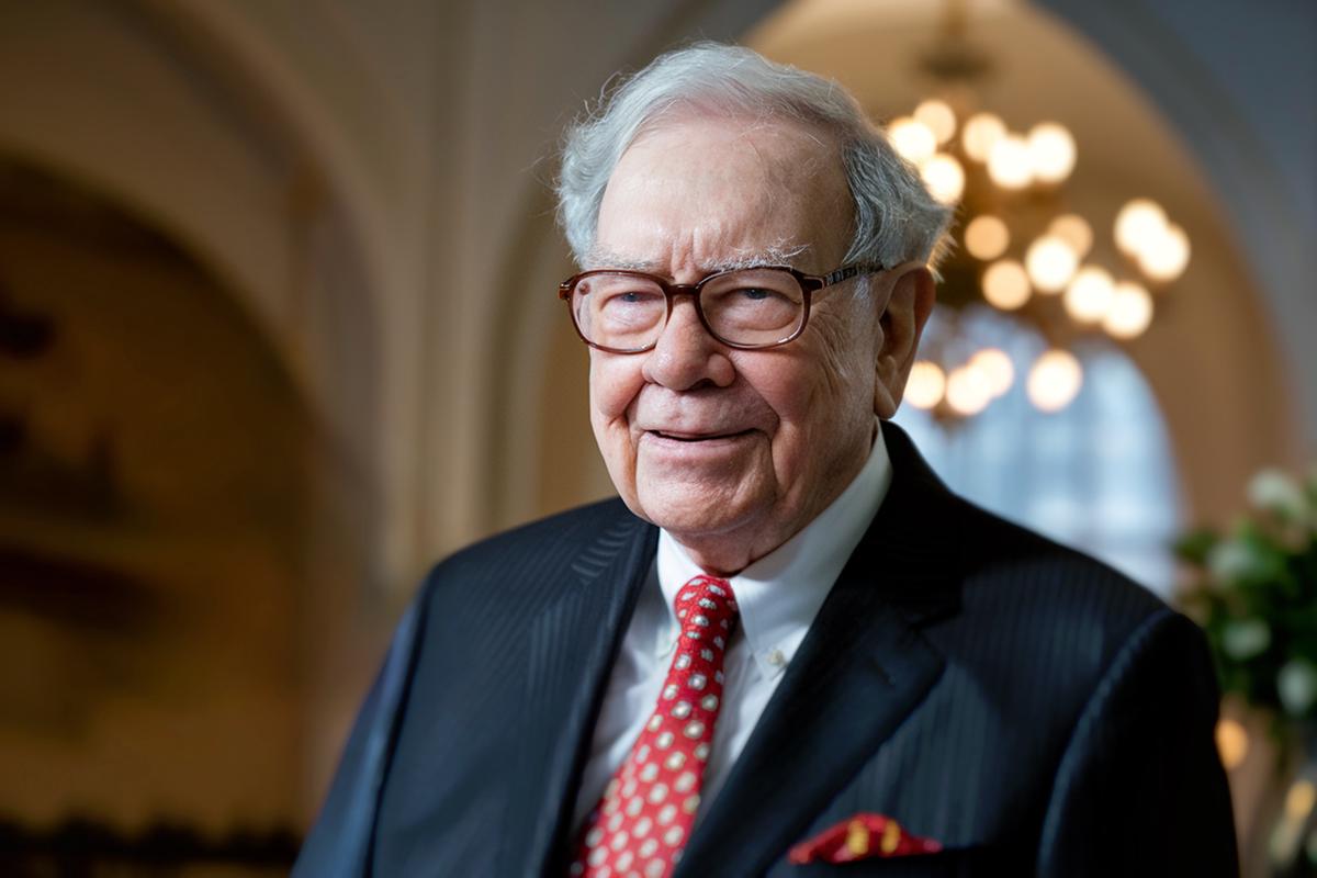 7 Investing Tips From Warren Buffett for Long-Term Wealth Building